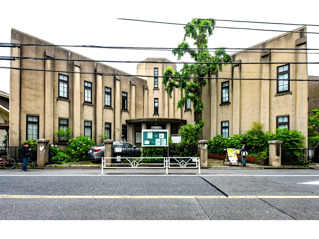 【渋谷風景録Vol.2】盲学者・塙保己一の遺業を守り続ける「温故学会会館」