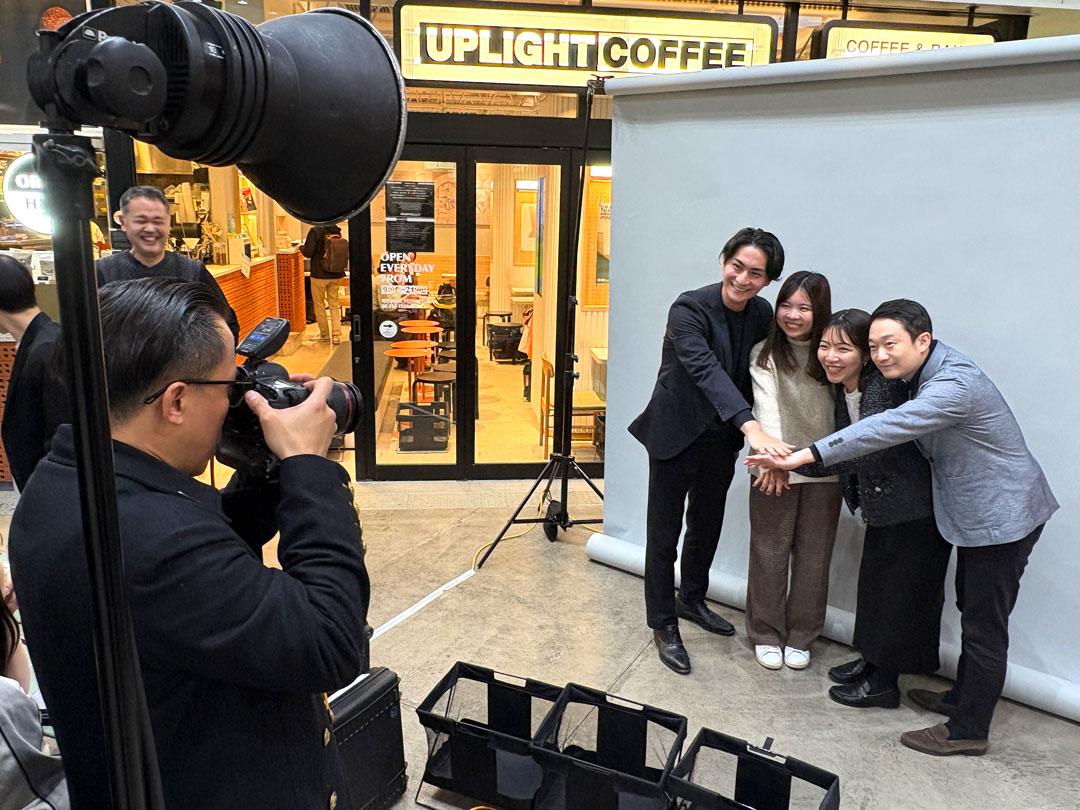 [Report] Photo event at Shibuya Station East Exit: Leslie Kee photographs general participants